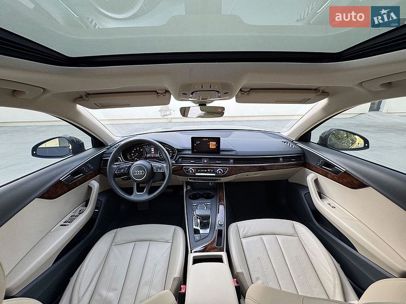 Седан Audi A4 2018 в Луцке