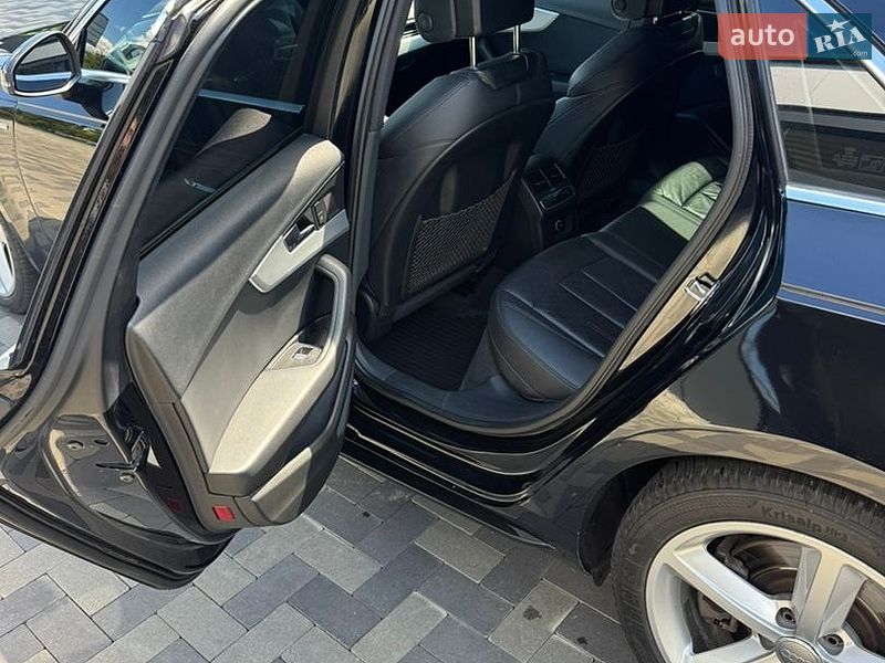 Седан Audi A4 2016 в Киеве