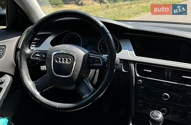 Седан Audi A4 2010 в Кременчуці