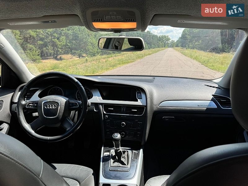 Седан Audi A4 2010 в Кременчуці