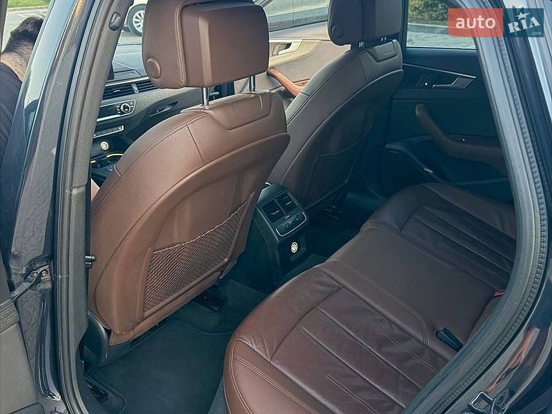 Седан Audi A4 2017 в Мостиске