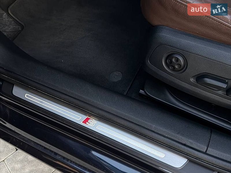 Седан Audi A4 2017 в Мостиске