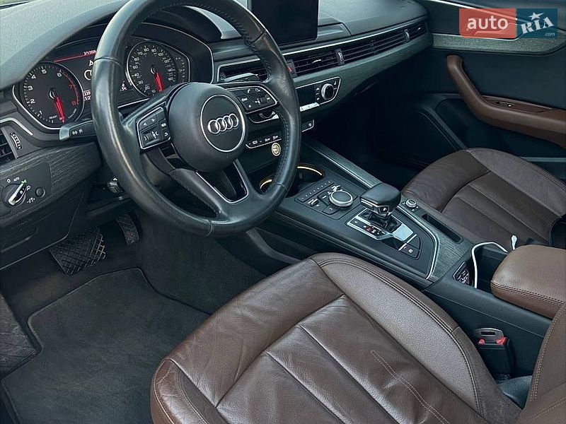 Седан Audi A4 2017 в Мостиске