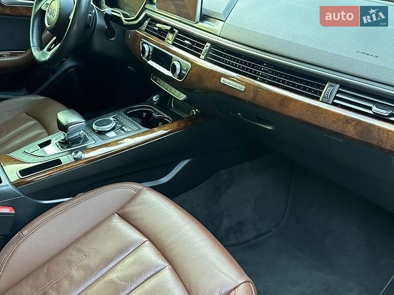 Седан Audi A4 2016 в Виннице