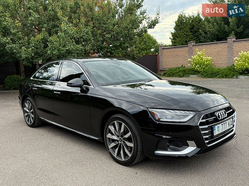 Седан Audi A4 2022 в Киеве