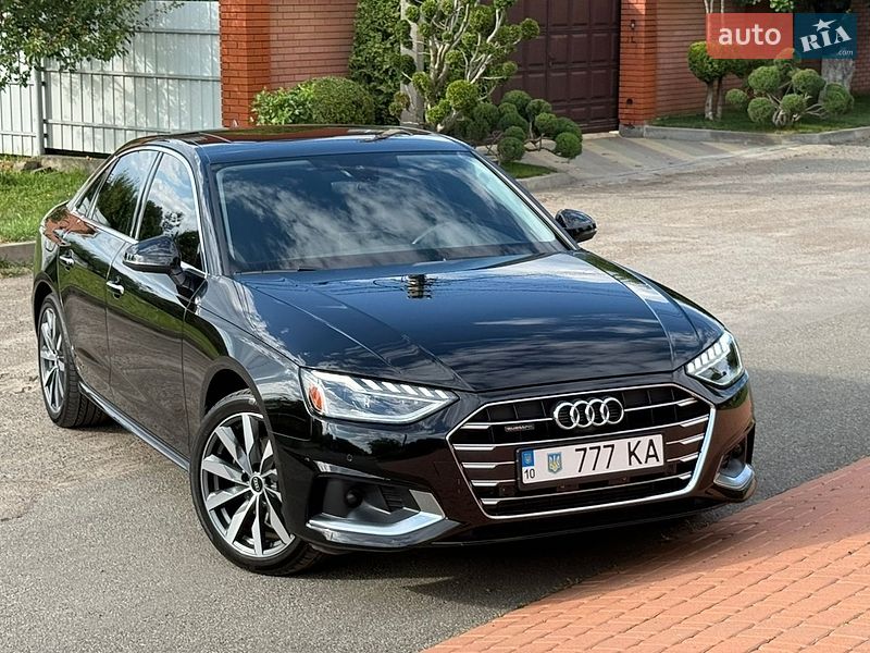 Седан Audi A4 2022 в Киеве