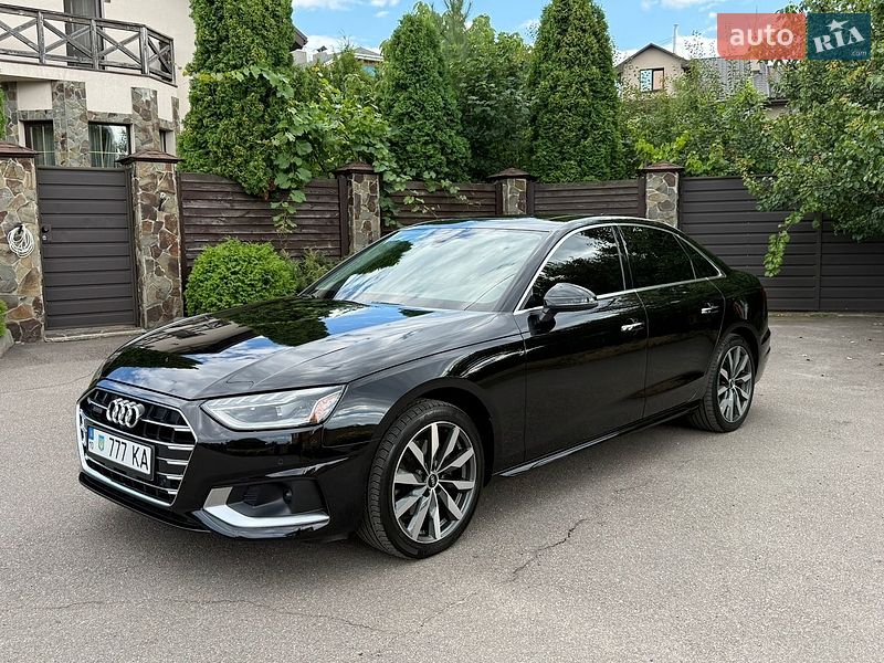 Седан Audi A4 2022 в Киеве