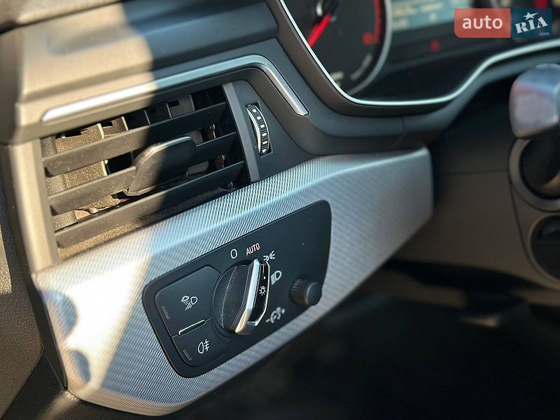 Седан Audi A4 2016 в Києві