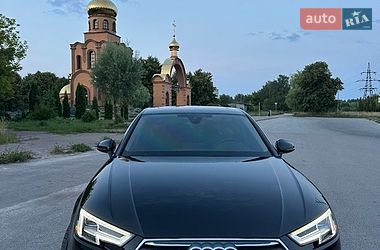 Audi A4  2019