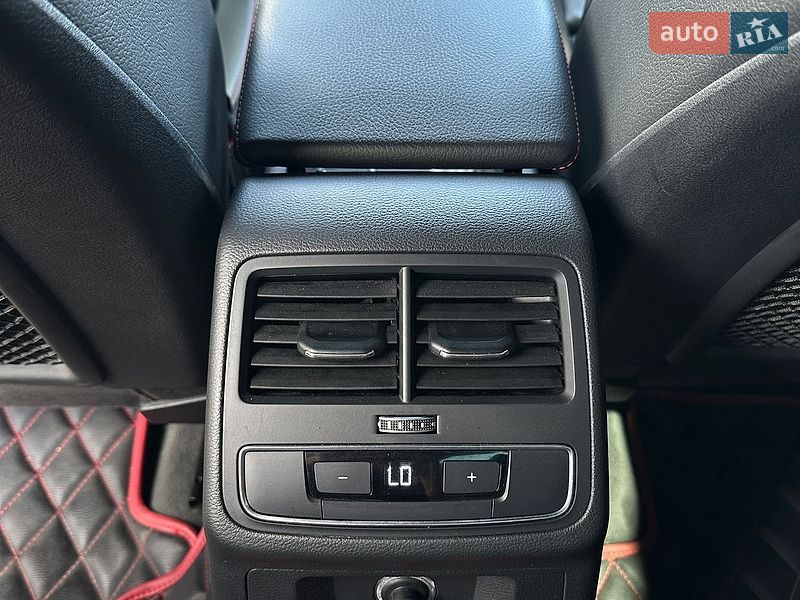 Седан Audi A4 2017 в Ивано-Франковске