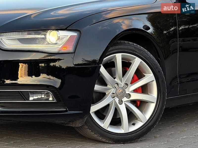 Седан Audi A4 2012 в Зборове