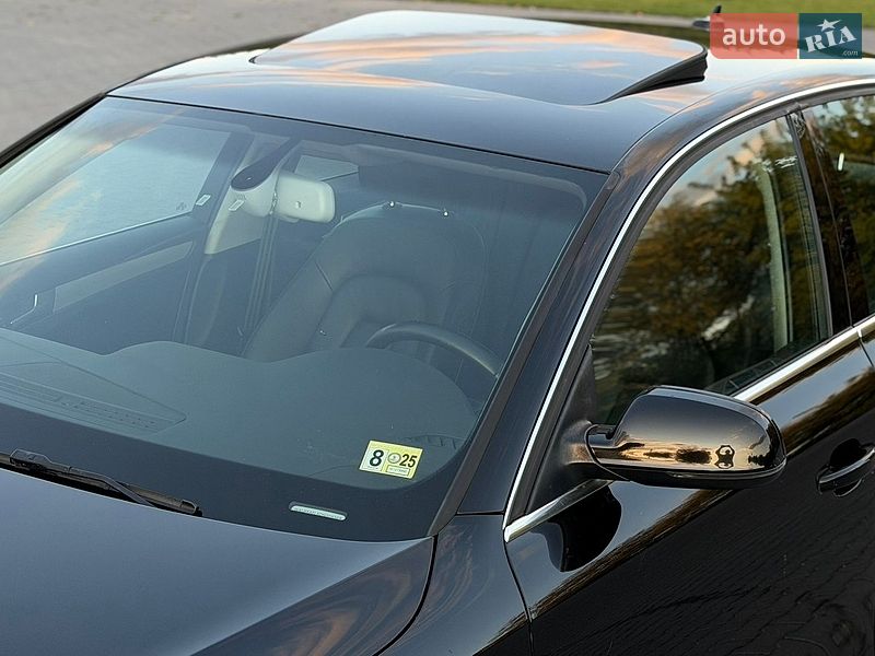 Седан Audi A4 2012 в Зборове