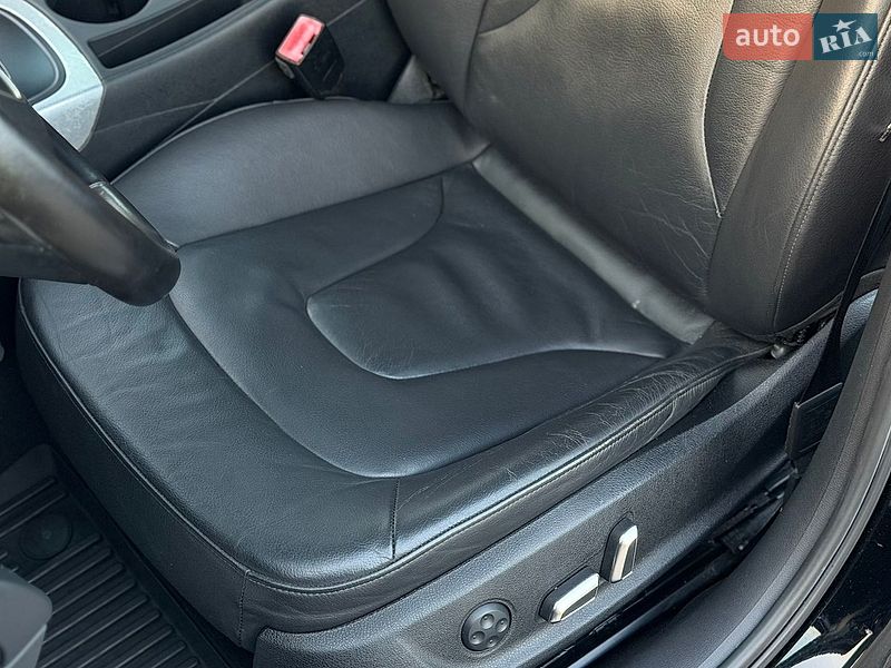 Седан Audi A4 2012 в Зборове