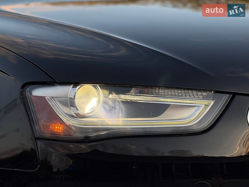 Седан Audi A4 2012 в Зборове