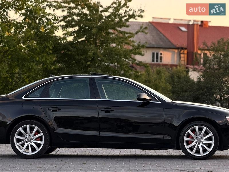 Седан Audi A4 2012 в Зборове