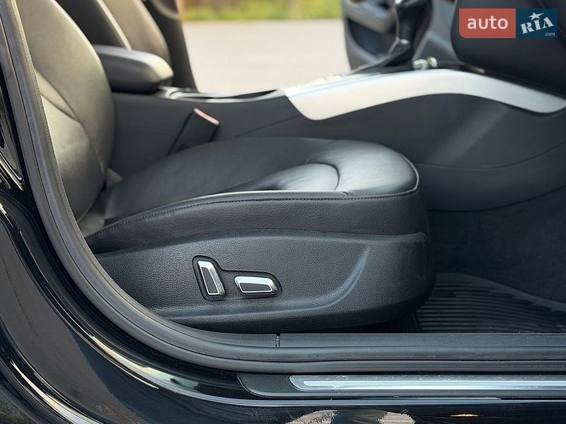 Седан Audi A4 2012 в Зборове