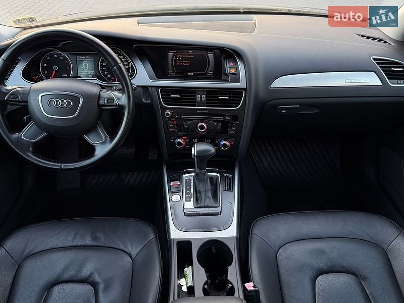 Седан Audi A4 2012 в Зборове