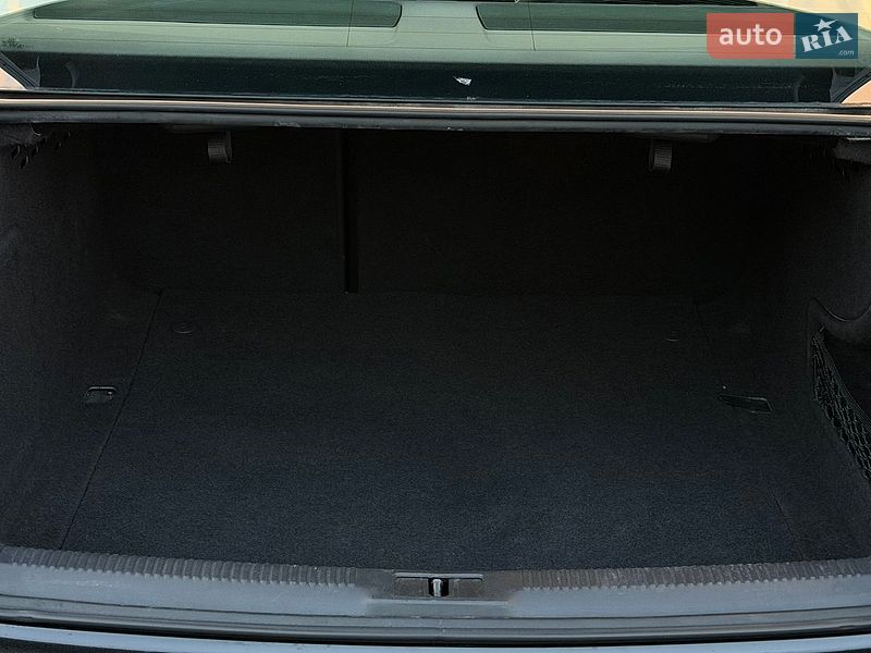 Седан Audi A4 2012 в Зборове
