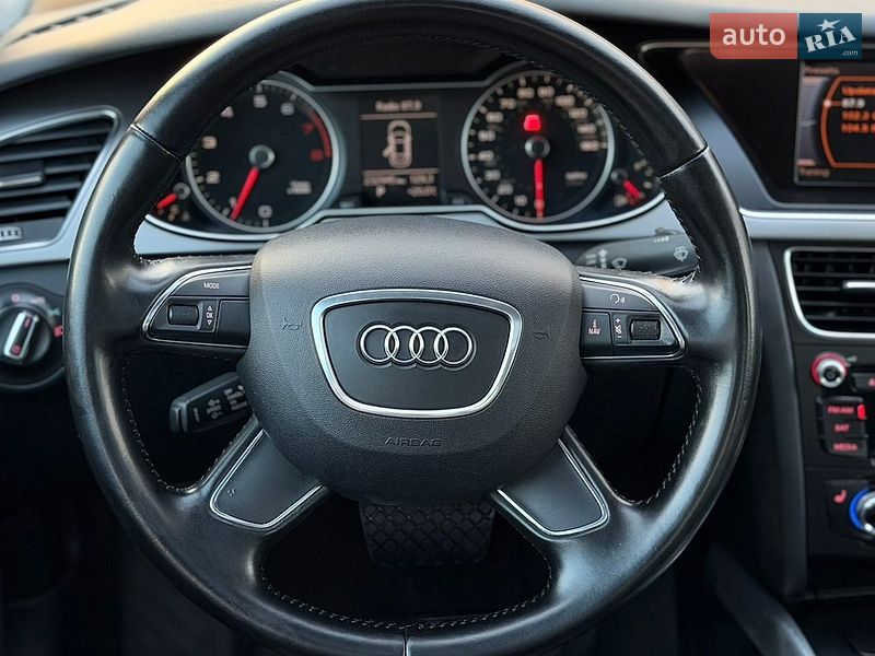 Седан Audi A4 2012 в Зборове