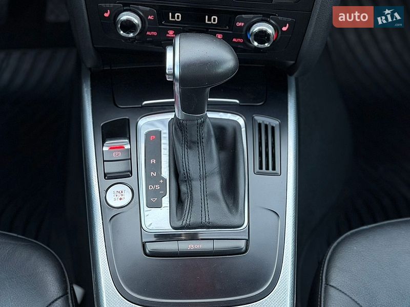 Седан Audi A4 2012 в Зборове