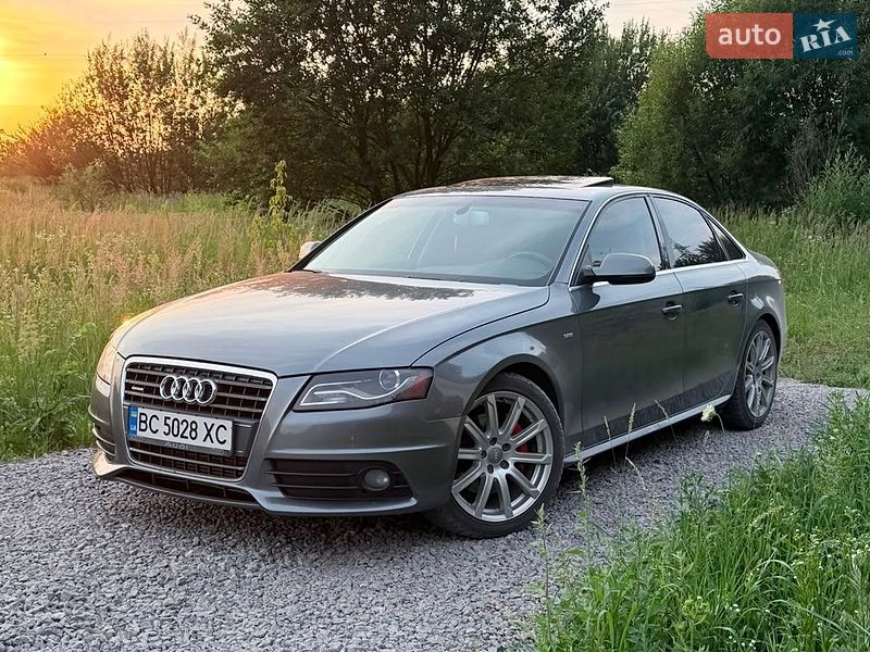 Седан Audi A4 2012 в Львове