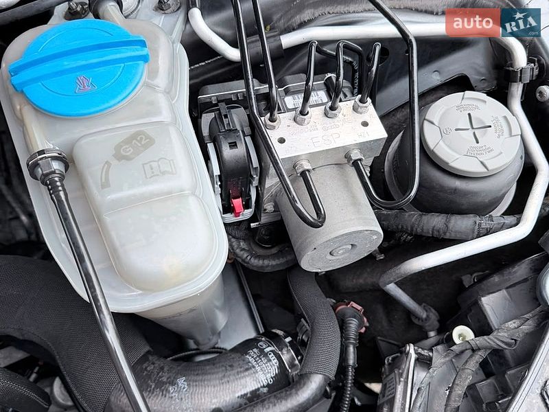 Седан Audi A4 2012 в Львове