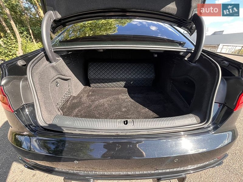 Седан Audi A4 2018 в Кривом Роге