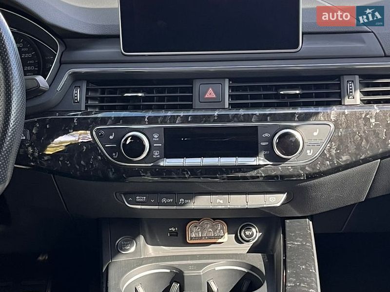 Седан Audi A4 2018 в Кривом Роге