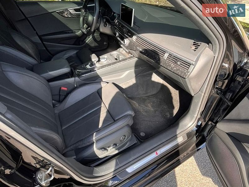 Седан Audi A4 2018 в Кривом Роге
