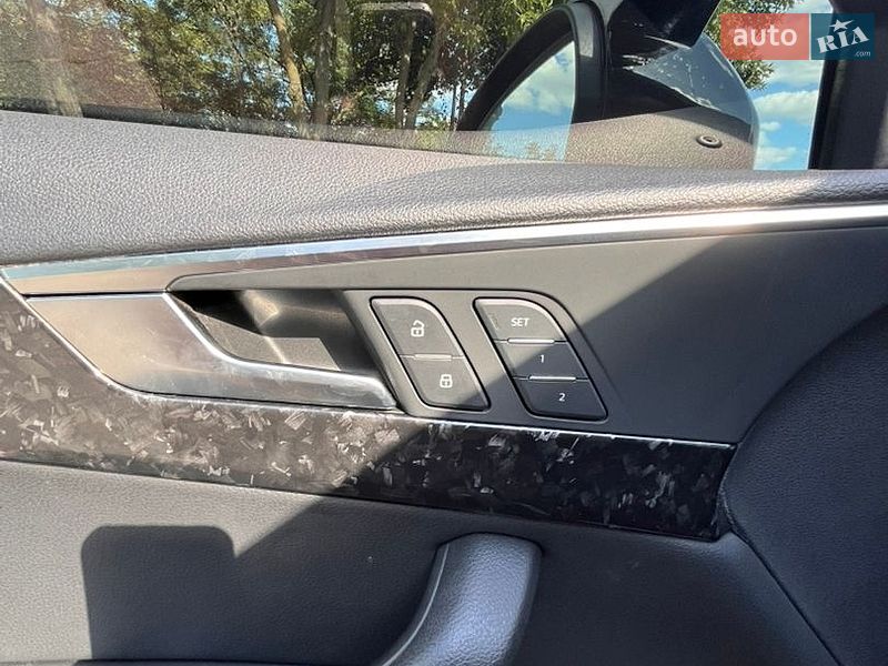 Седан Audi A4 2018 в Кривом Роге