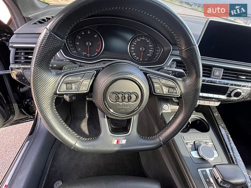 Седан Audi A4 2018 в Кривом Роге