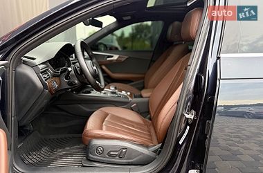 Седан Audi A4 2017 в Львове