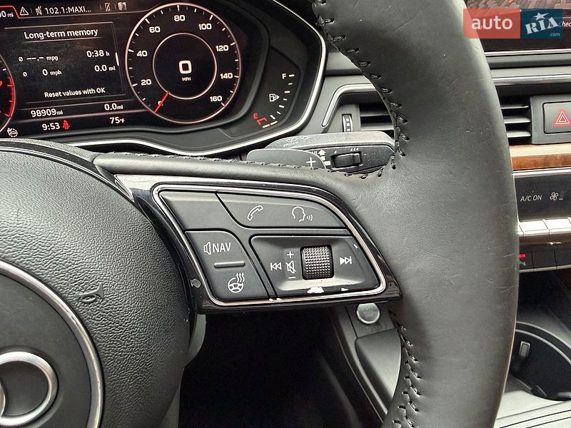 Седан Audi A4 2017 в Львове