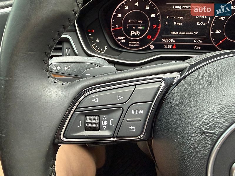 Седан Audi A4 2017 в Львове