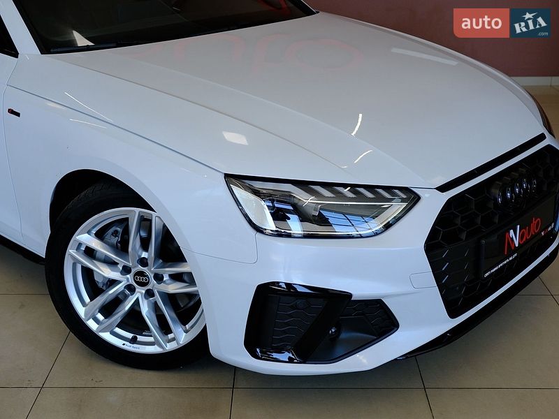 Седан Audi A4 2022 в Одесі