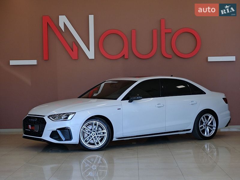 Седан Audi A4 2022 в Одесі