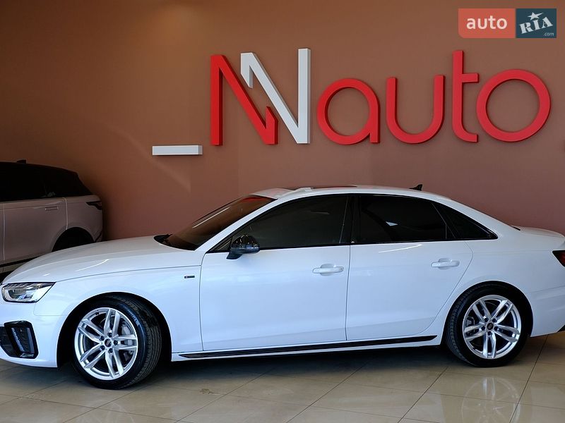 Седан Audi A4 2022 в Одесі