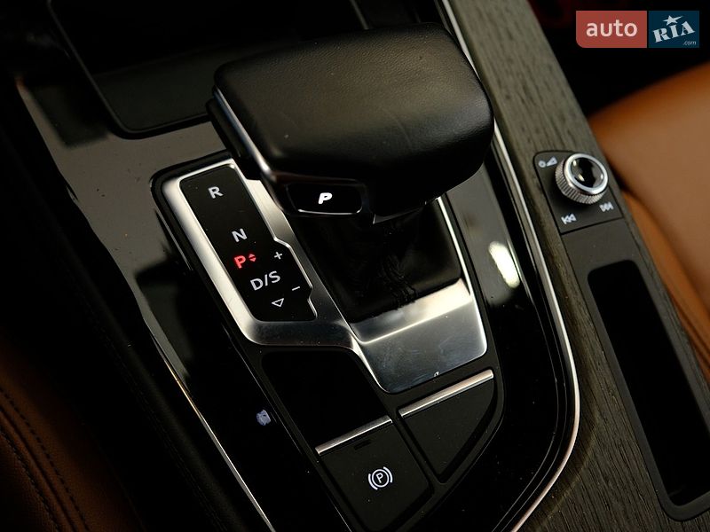 Седан Audi A4 2022 в Одесі