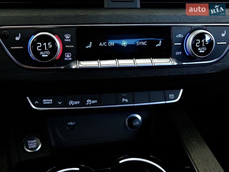 Седан Audi A4 2022 в Одесі