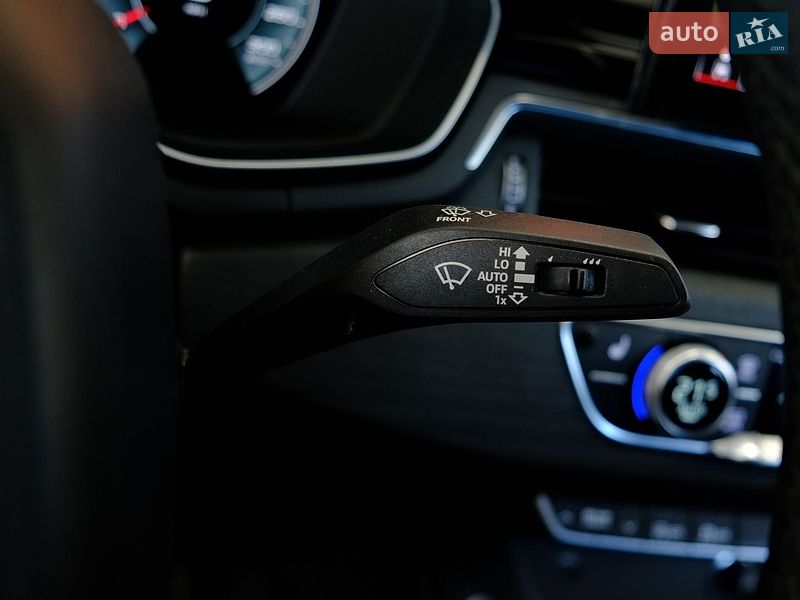 Седан Audi A4 2022 в Одесі