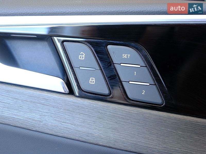 Седан Audi A4 2022 в Одесі