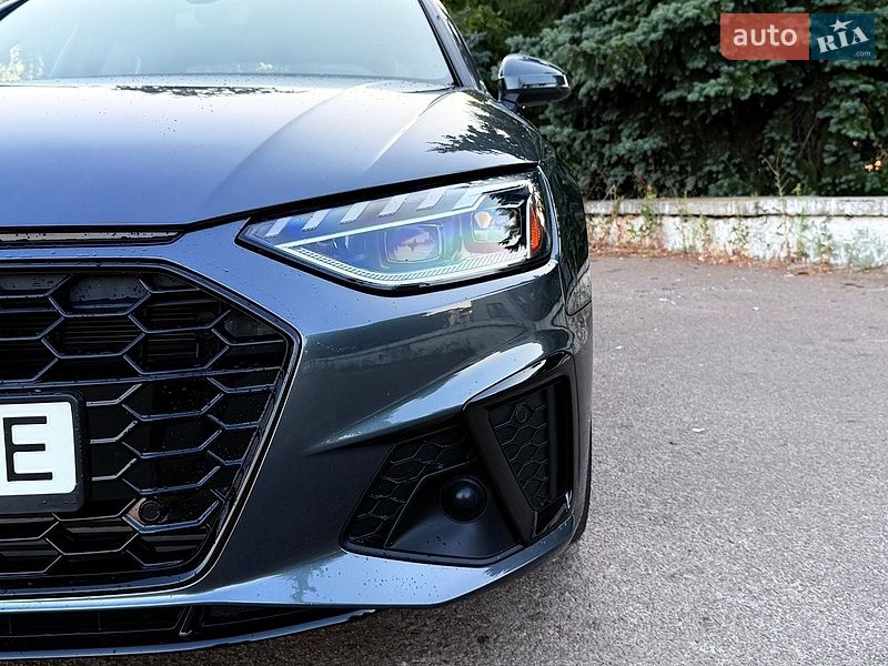Седан Audi A4 2020 в Барышевке