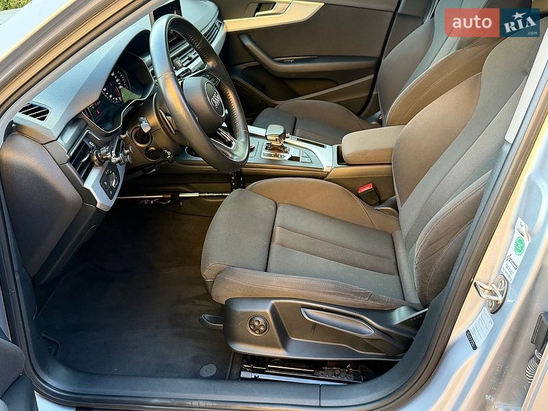 Универсал Audi A4 2018 в Новом Роздоле