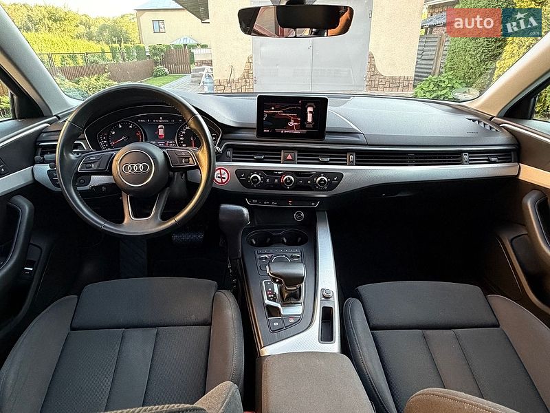 Универсал Audi A4 2018 в Новом Роздоле