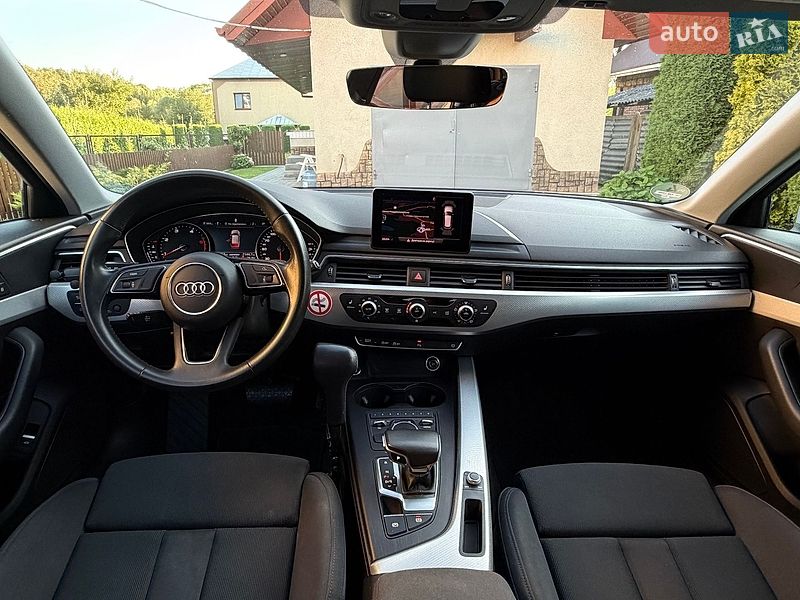 Универсал Audi A4 2018 в Новом Роздоле