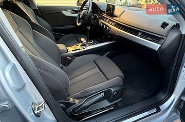 Универсал Audi A4 2018 в Новом Роздоле