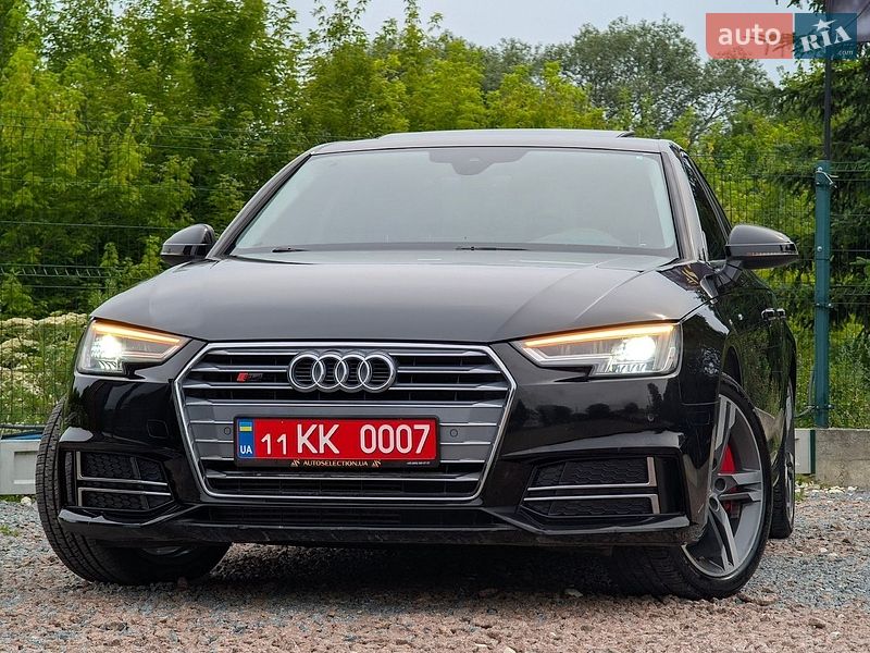 Седан Audi A4 2017 в Дрогобичі