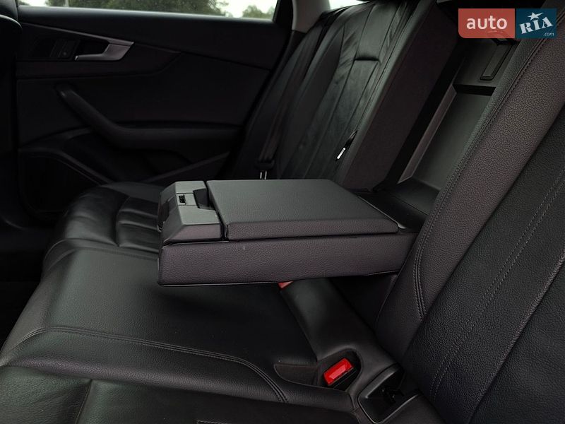 Седан Audi A4 2017 в Дрогобичі