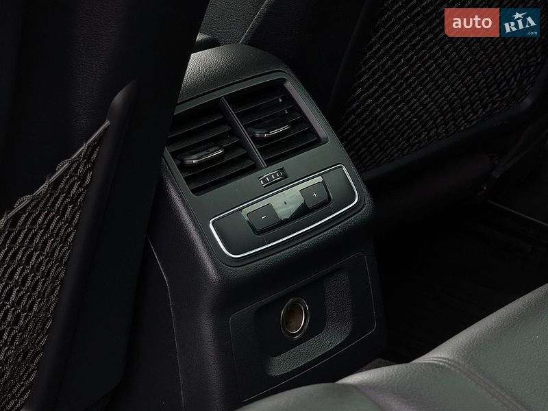 Седан Audi A4 2017 в Дрогобичі
