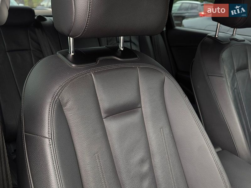 Седан Audi A4 2017 в Дрогобичі